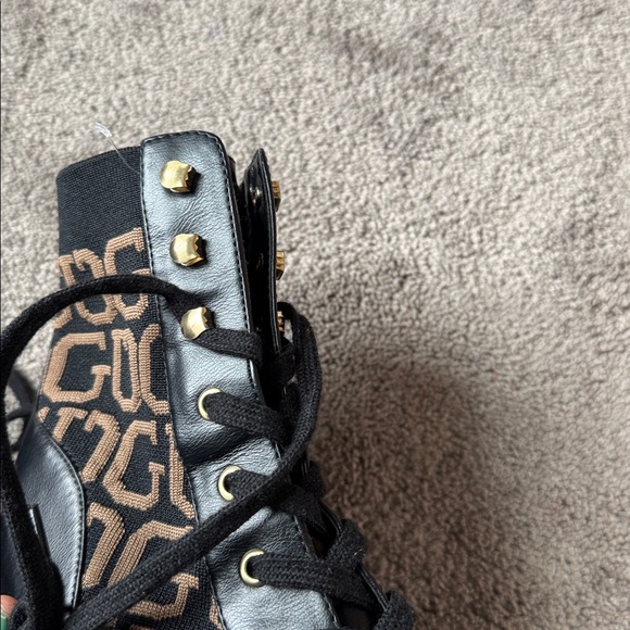 Guess Grows-R Platform Black/Tan Logo Pattern Chunky Ankle Boots SIZE 10 - Picture 12 of 12